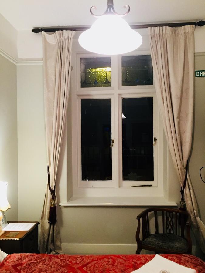 Albatross Inn Bed & Breakfast Дюндин Екстериор снимка
