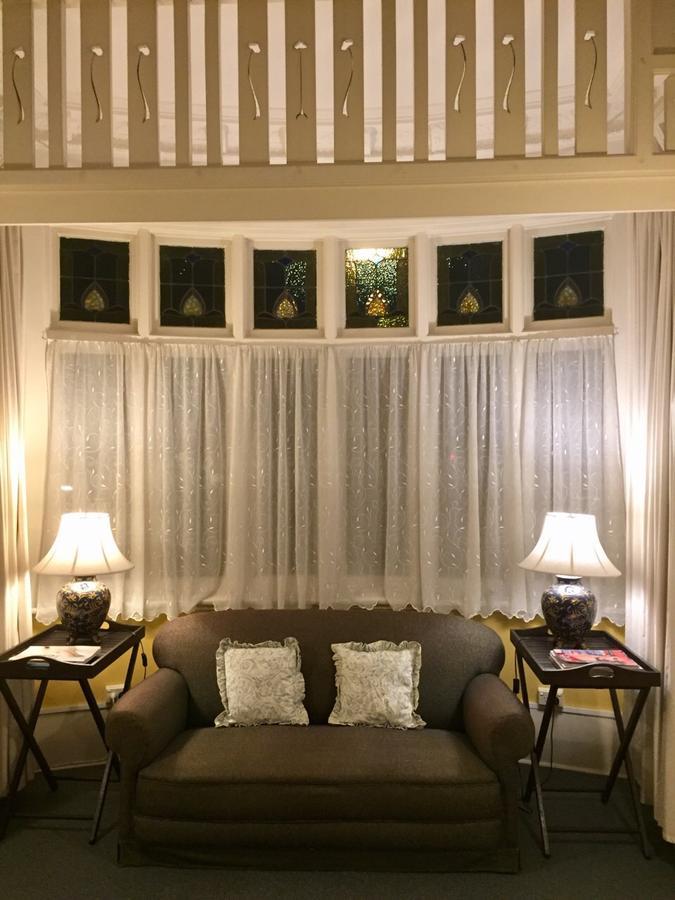 Albatross Inn Bed & Breakfast Дюндин Екстериор снимка