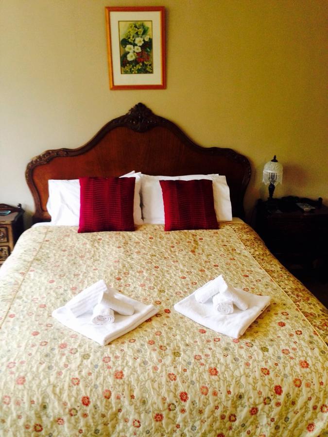 Albatross Inn Bed & Breakfast Дюндин Екстериор снимка