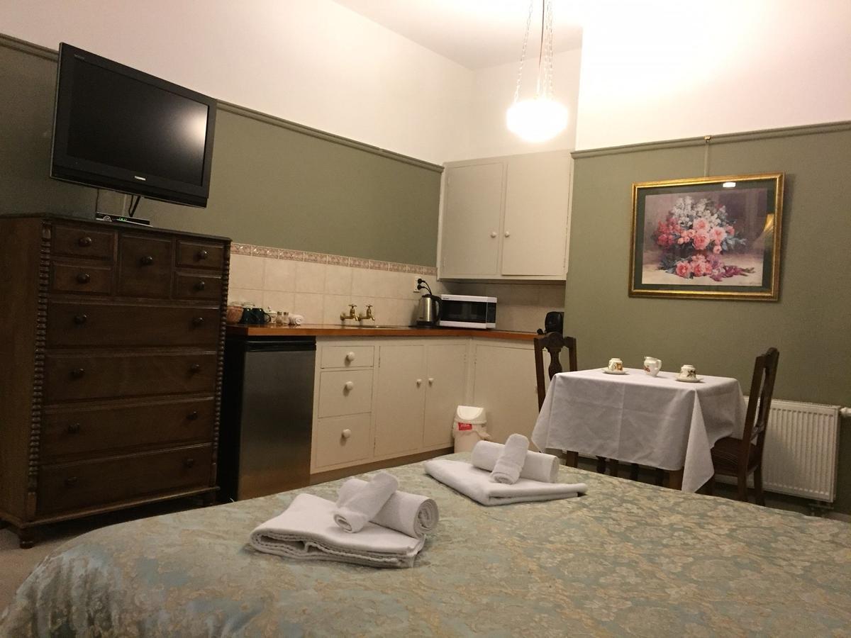 Albatross Inn Bed & Breakfast Дюндин Екстериор снимка