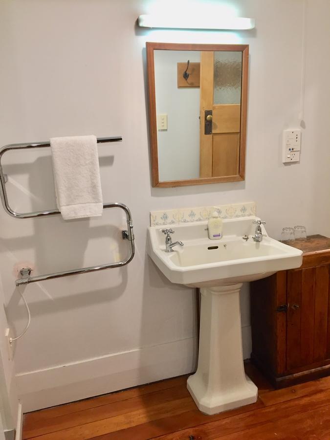 Albatross Inn Bed & Breakfast Дюндин Екстериор снимка