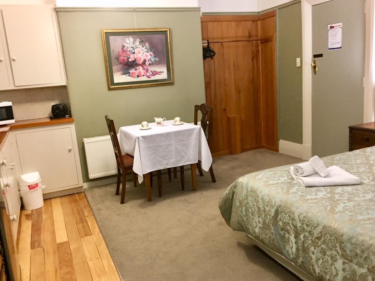 Albatross Inn Bed & Breakfast Дюндин Екстериор снимка