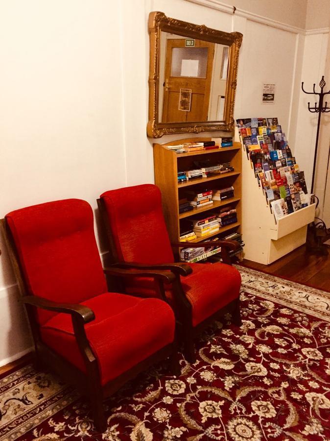 Albatross Inn Bed & Breakfast Дюндин Екстериор снимка