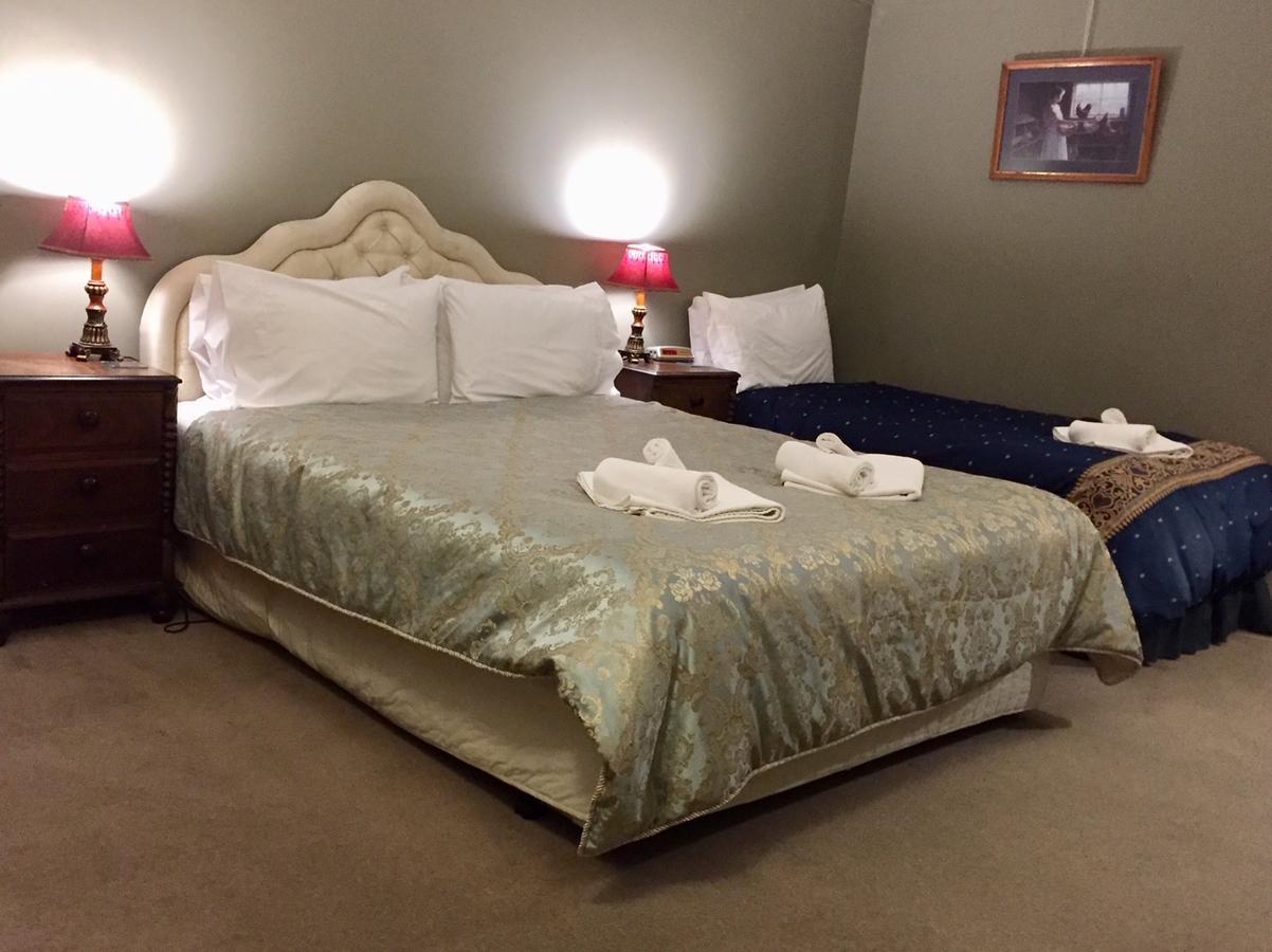 Albatross Inn Bed & Breakfast Дюндин Екстериор снимка